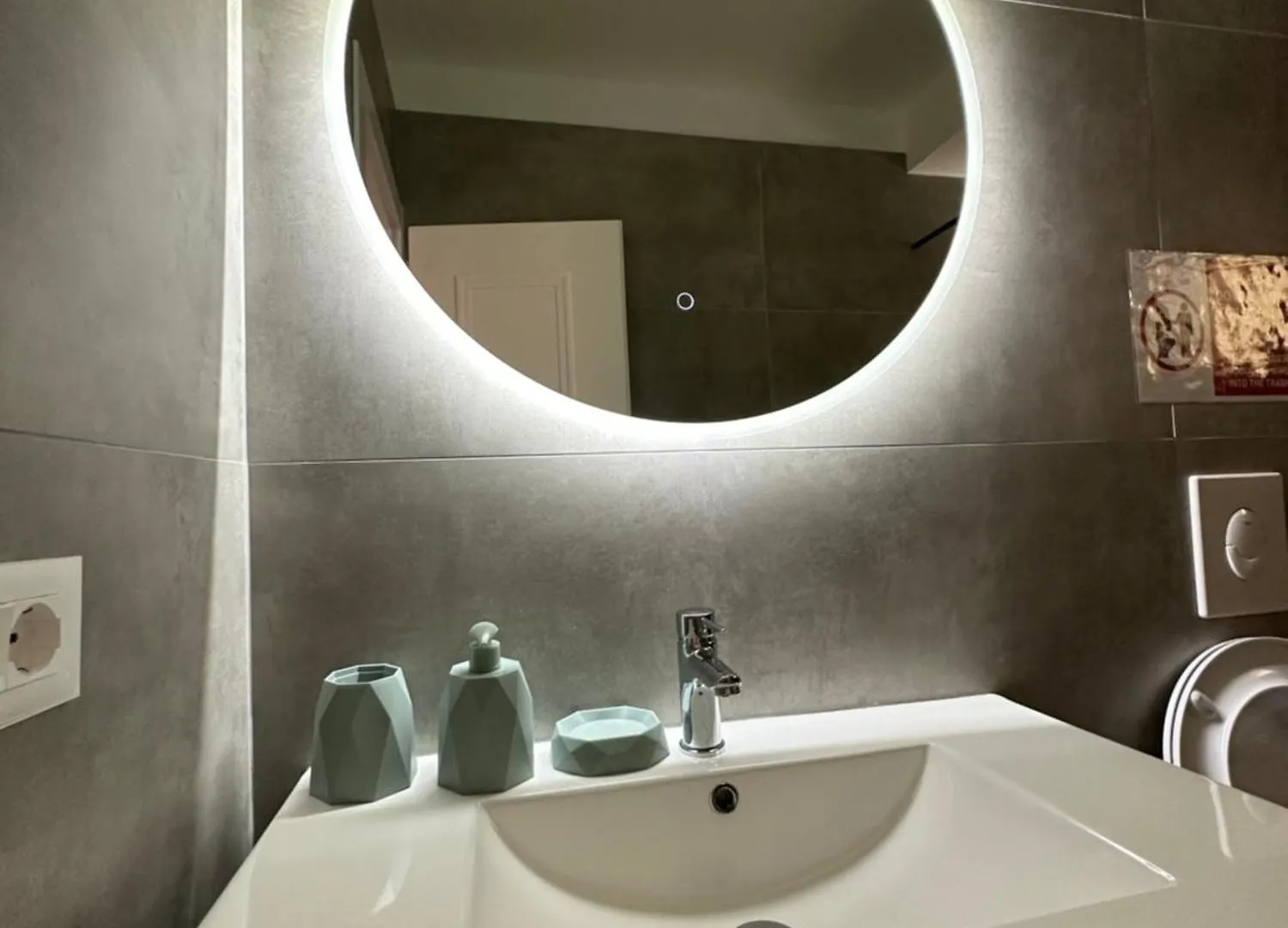 Luxury Center Apartments ティラナ