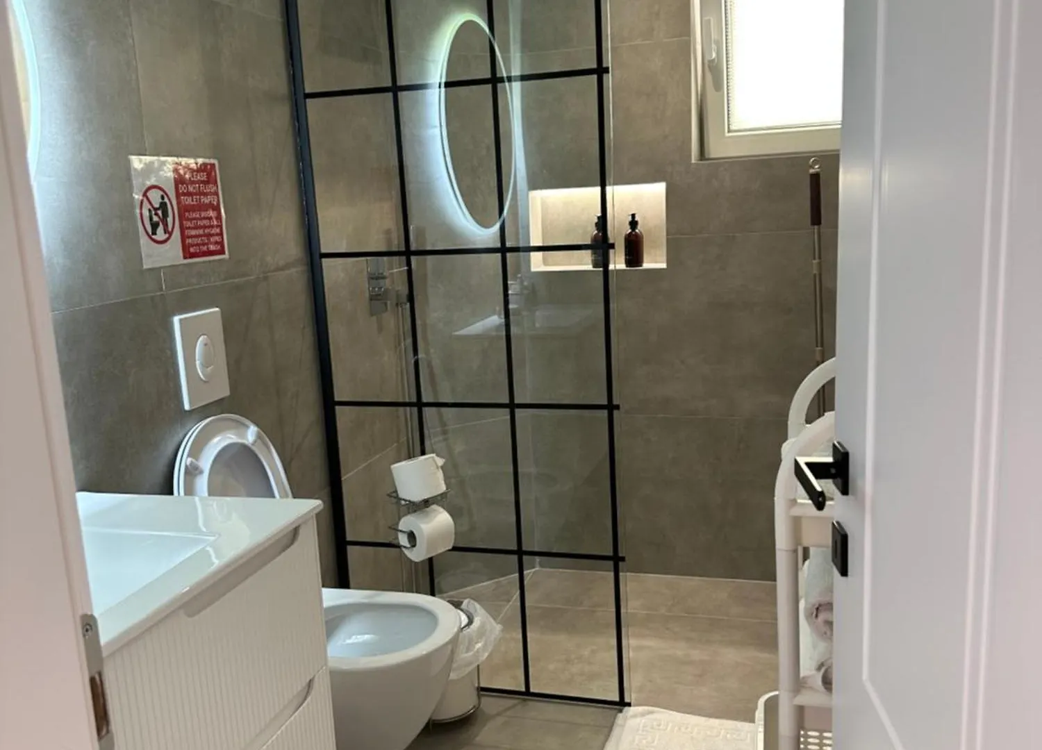 Luxury Center Apartments ティラナ